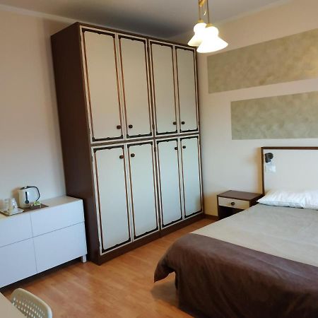 B&B Villa Filotea & Apartment Ντεζεντσάνο ντελ Γκάρντα Εξωτερικό φωτογραφία