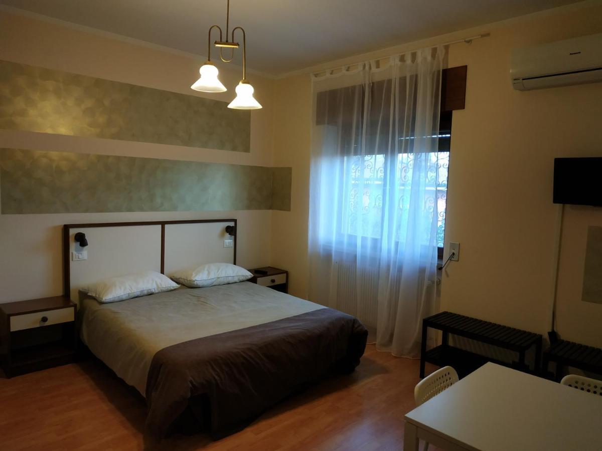 B&B Villa Filotea & Apartment Ντεζεντσάνο ντελ Γκάρντα Εξωτερικό φωτογραφία