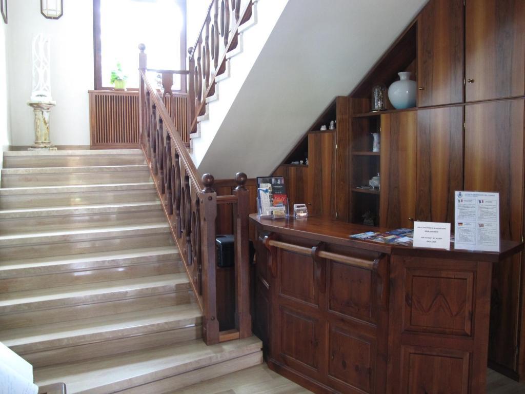 B&B Villa Filotea & Apartment Ντεζεντσάνο ντελ Γκάρντα Εξωτερικό φωτογραφία